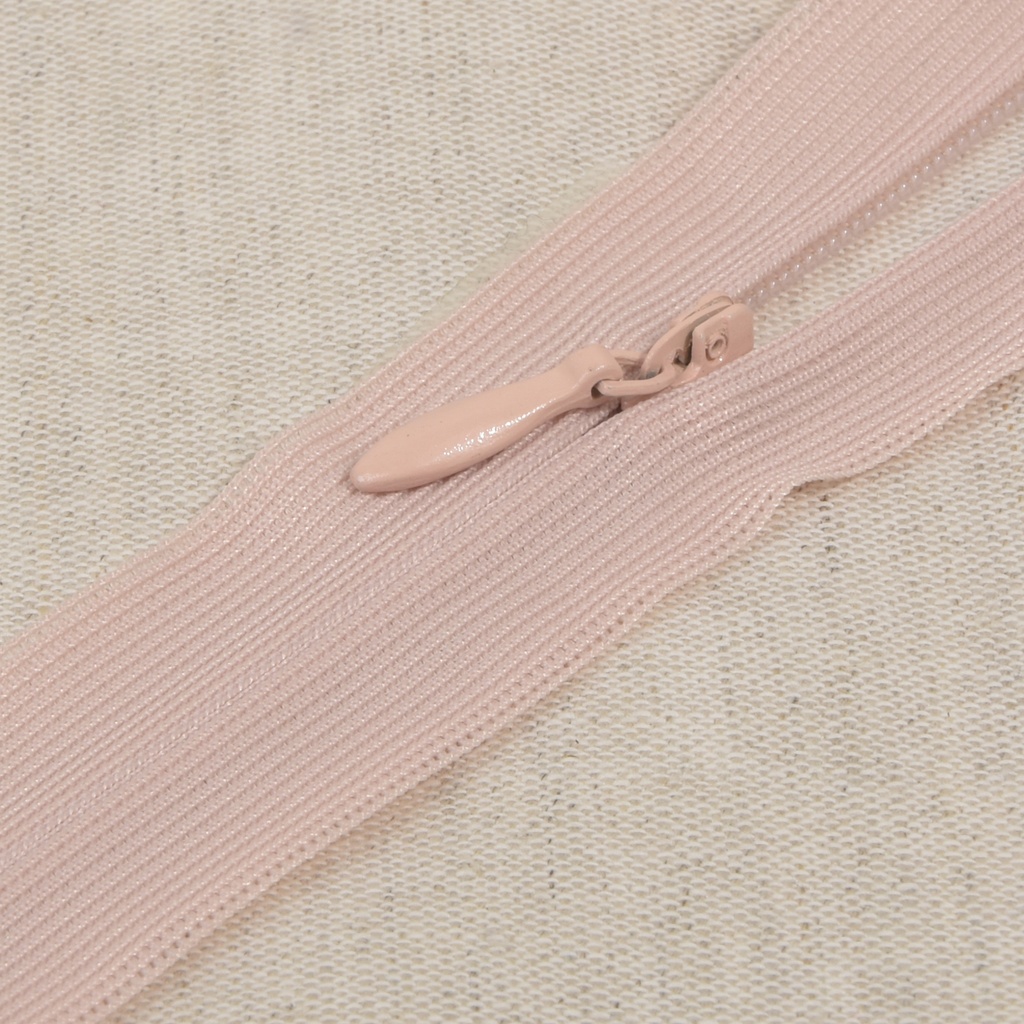 Seam-covered zipper G22 beige