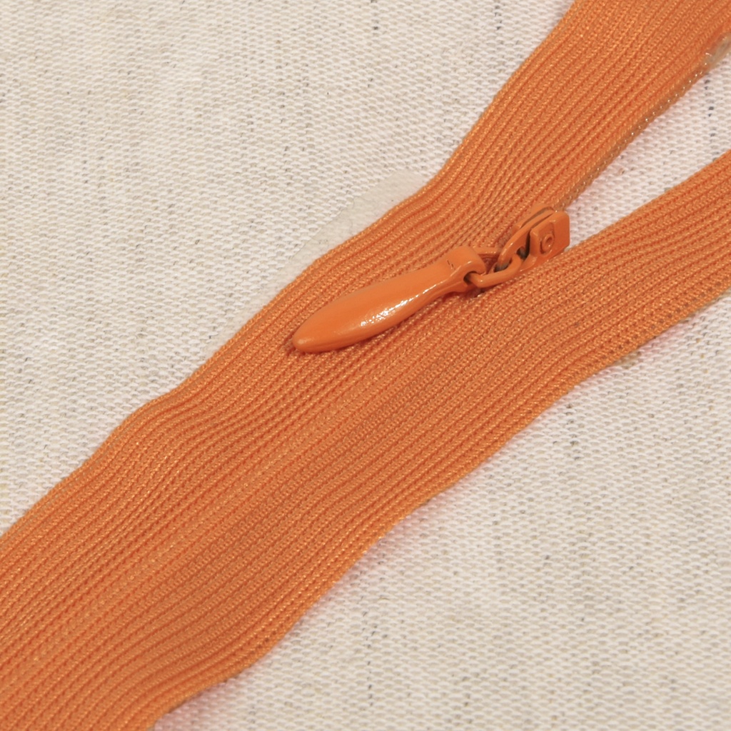 Seam-covered zipper G22 orange