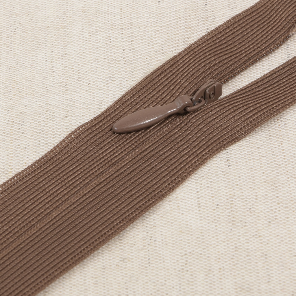 Seam-covered zipper G22 chestnut (havane)