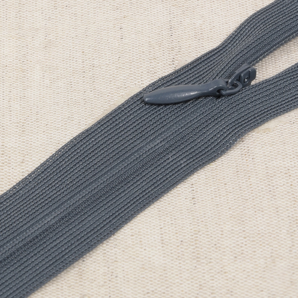 Seam-covered zipper G22 anthracite