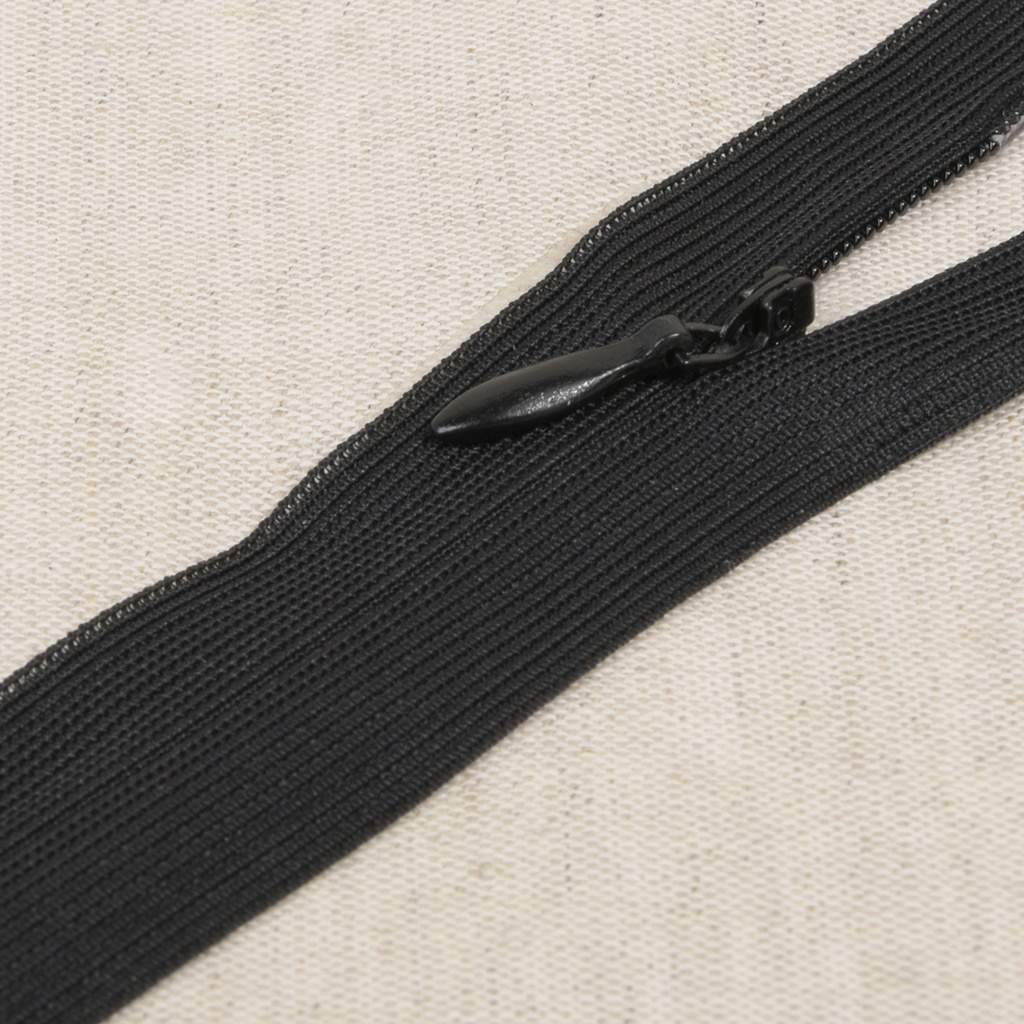 Seam-covered zipper G22 black