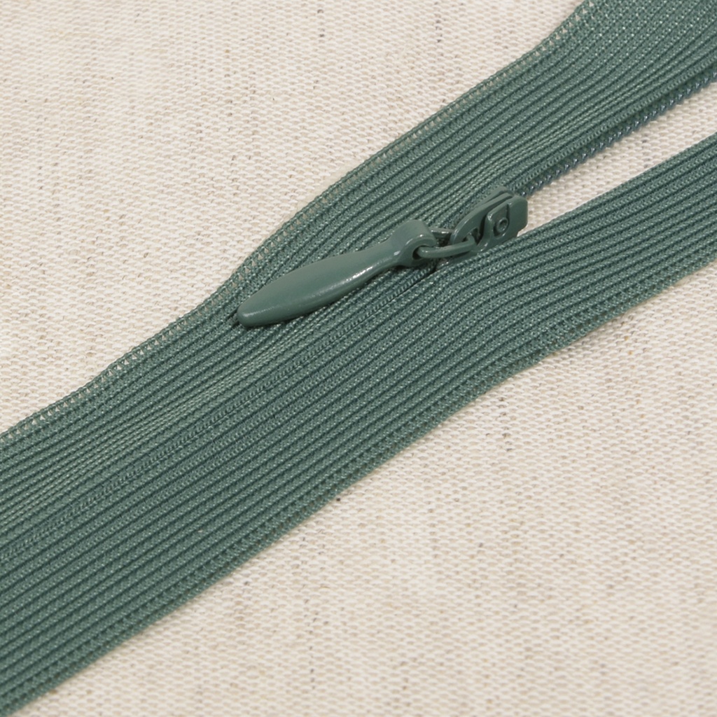 Seam-covered zipper G40 fir green