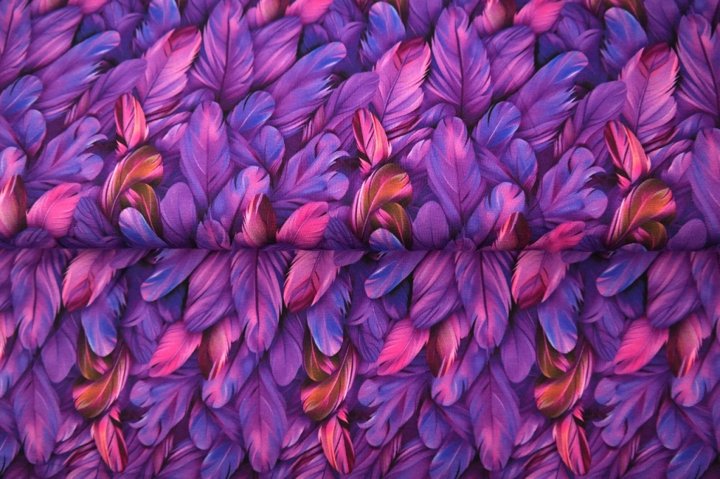 Jersey | "Bold Feathers" by Stenzo | Feathers, purple