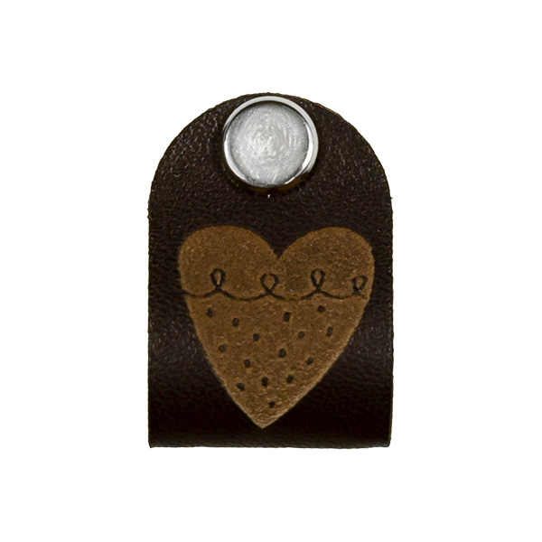 Kink label with screw imitation leather heart brown