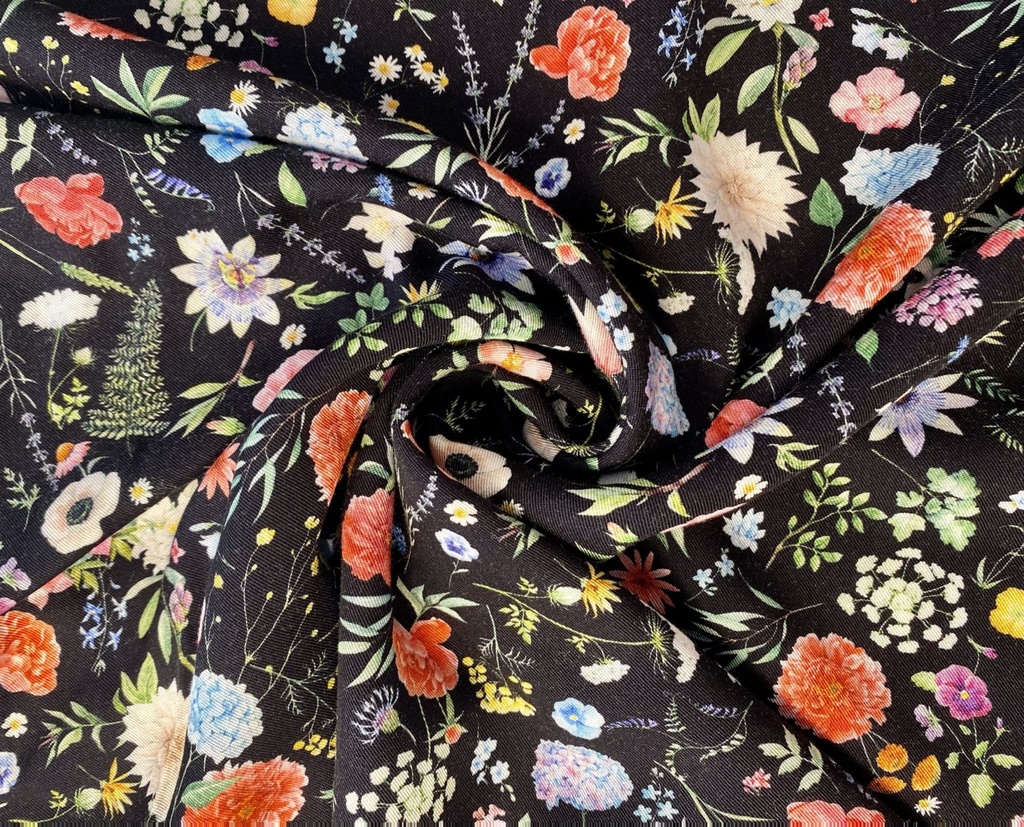 Viscose | Amalia by Swafing | Scattered flowers