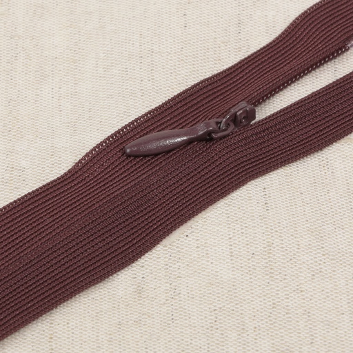 [RVSTEINT22F864] Fermeture éclair recouverte de coutures G22 bordeaux foncé